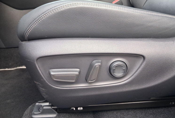 Toyota RAV4 2.5 HYBRIDE 218 2WD LOUNGE PACK PREMIUM