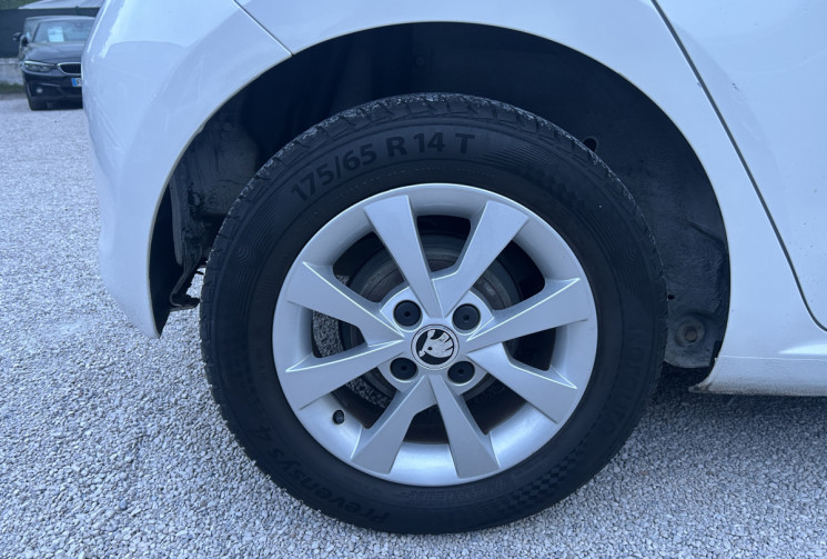 Skoda CITIGO 1.0 12V MPI 60 Ch ELEGANCE BVM5 5P * RADAR AR * TOIT OUVRANT * CLIMATISATION