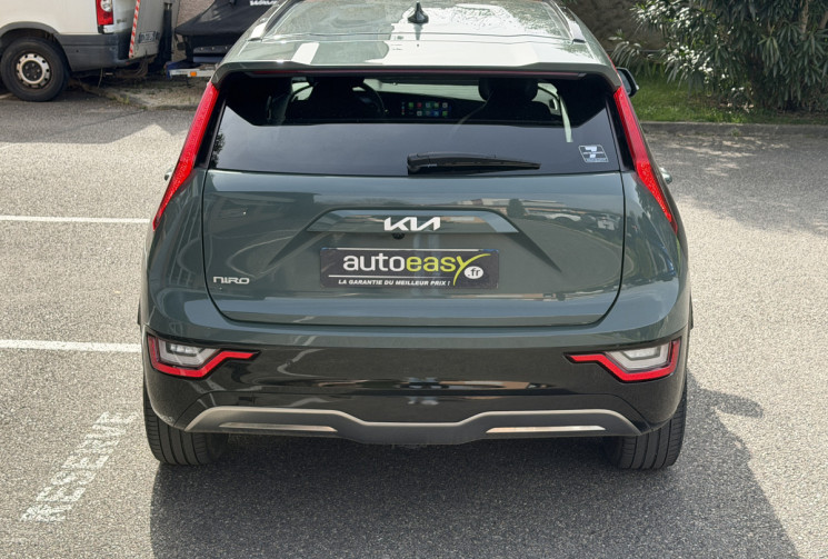 Kia Niro II EV 204 ch Premium / SOH 96% / Entretien et Garantie KIA / Attelage