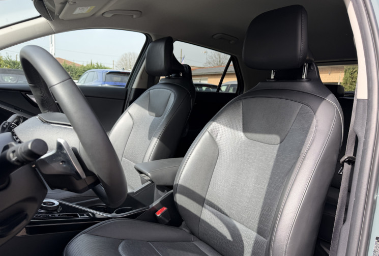 Kia Niro II EV 204 ch Premium / SOH 96% / Entretien et Garantie KIA / Attelage