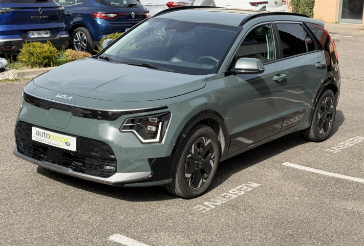 Kia Niro II EV 204 ch Premium / SOH 96% / Entretien et Garantie KIA / Attelage