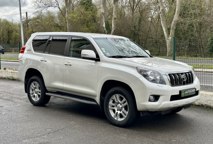 Toyota Land Cruiser 60Th 3.0 D-4D 190 Légende Prado / Attelage / Entretien Toyota (KDJ 150)