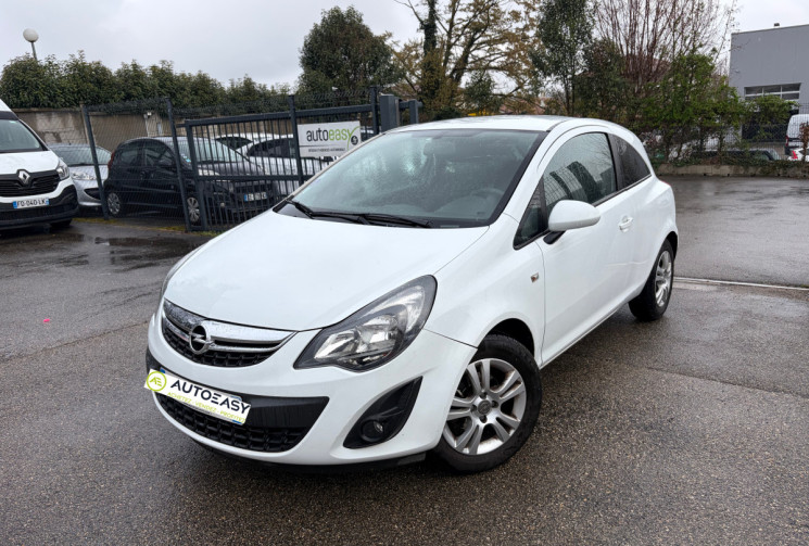Opel Corsa D / 1.2 / 86 CH / GRAPHITE