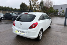 Opel Corsa D / 1.2 / 86 CH / GRAPHITE