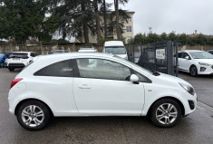 Opel Corsa D / 1.2 / 86 CH / GRAPHITE