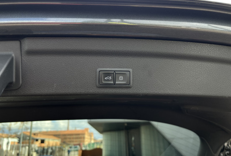 Audi Q3 SPORTBACK 35 TDI S Line 150cv Stronic / Super état / Révisée / Suivi Audi / Sline