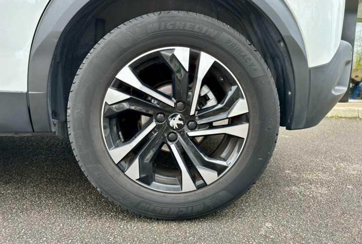 Peugeot 2008 ALLURE 1.5 HDI 130 EAT8 / Carplay / Cockpit 3D / Camera / FULL Entretien  