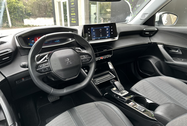 Peugeot 2008 ALLURE 1.5 HDI 130 EAT8 / Carplay / Cockpit 3D / Camera / FULL Entretien  