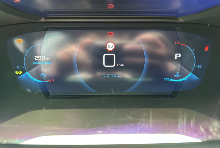 Peugeot 2008 ALLURE 1.5 HDI 130 EAT8 / Carplay / Cockpit 3D / Camera / FULL Entretien  