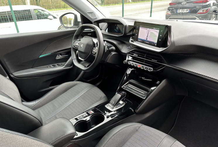 Peugeot 2008 ALLURE 1.5 HDI 130 EAT8 / Carplay / Cockpit 3D / Camera / FULL Entretien  