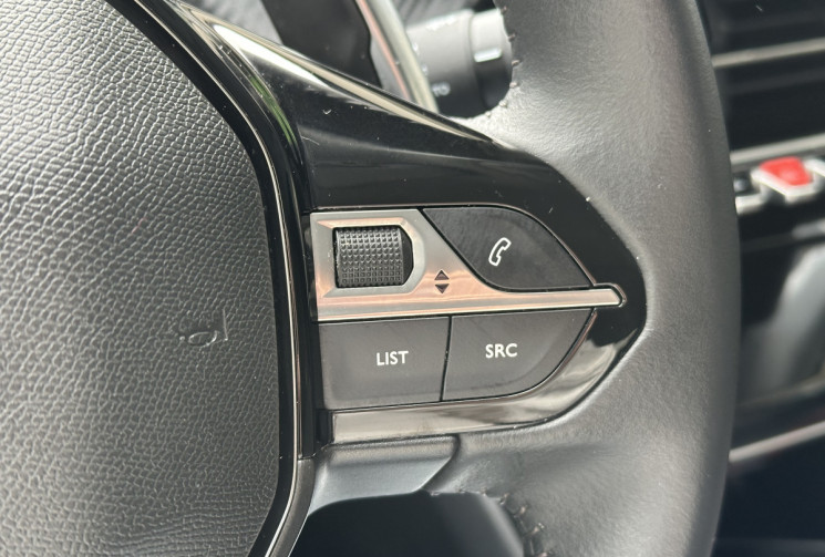 Peugeot 2008 ALLURE 1.5 HDI 130 EAT8 / Carplay / Cockpit 3D / Camera / FULL Entretien  