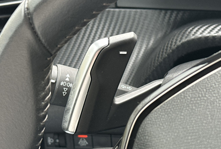 Peugeot 2008 ALLURE 1.5 HDI 130 EAT8 / Carplay / Cockpit 3D / Camera / FULL Entretien  