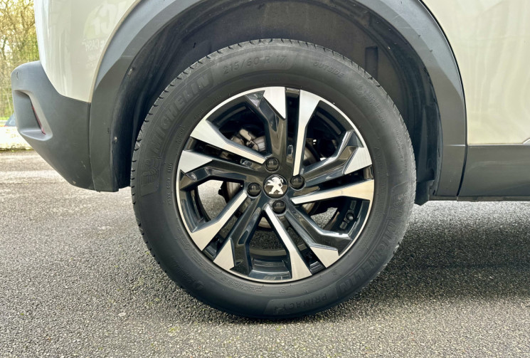 Peugeot 2008 ALLURE 1.5 HDI 130 EAT8 / Carplay / Cockpit 3D / Camera / FULL Entretien  