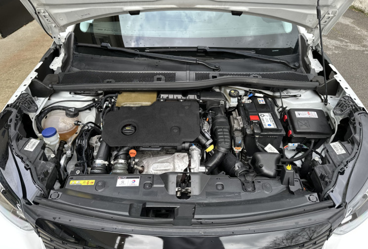 Peugeot 2008 ALLURE 1.5 HDI 130 EAT8 / Carplay / Cockpit 3D / Camera / FULL Entretien  