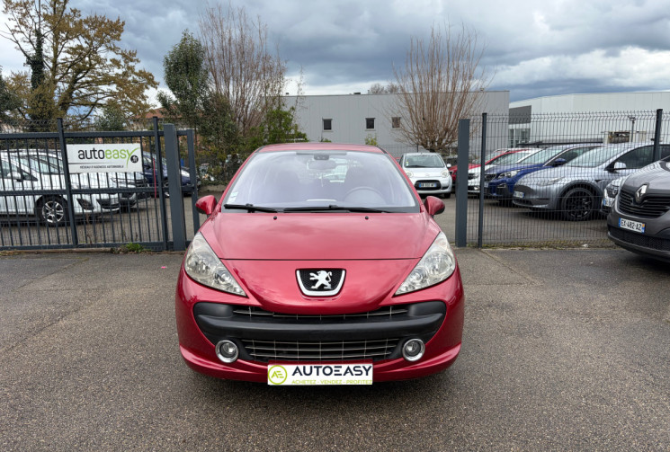 Peugeot 207 1.6 HDI / 110 CH / DISTRIBUTION ET EMBRAYAGE  FAIT / 