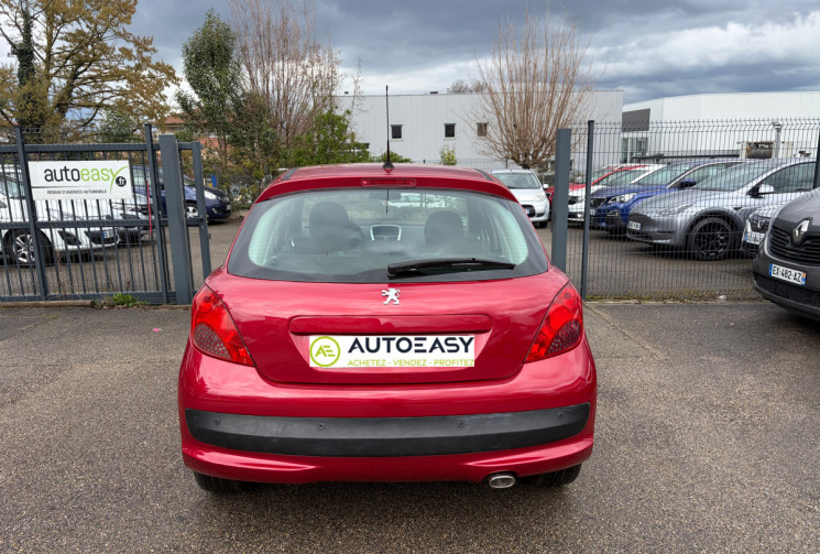 Peugeot 207 1.6 HDI / 110 CH / DISTRIBUTION ET EMBRAYAGE  FAIT / 