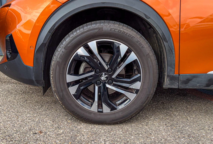 Peugeot 2008 1.5 BlueHDi 102 cv GT-Line Focal Toit ouvrant LED Angle Mort 