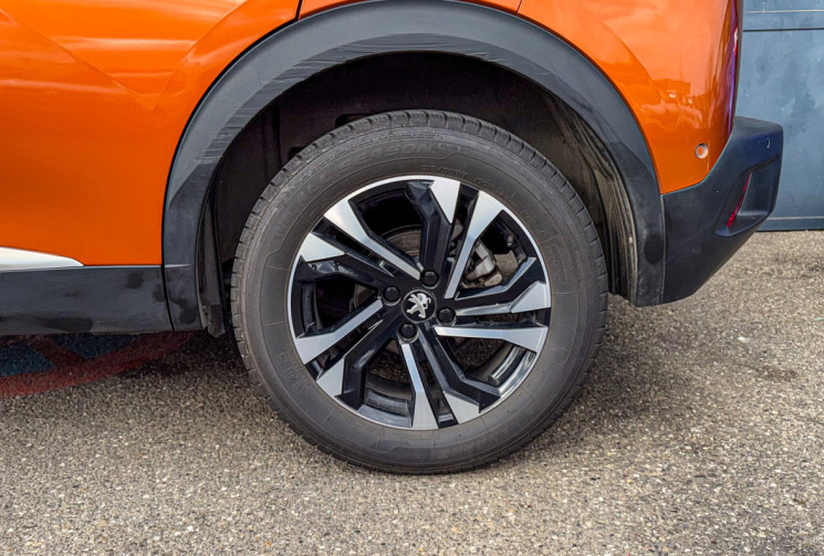 Peugeot 2008 1.5 BlueHDi 102 cv GT-Line Focal Toit ouvrant LED Angle Mort 