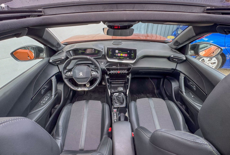 Peugeot 2008 1.5 BlueHDi 102 cv GT-Line Focal Toit ouvrant LED Angle Mort 