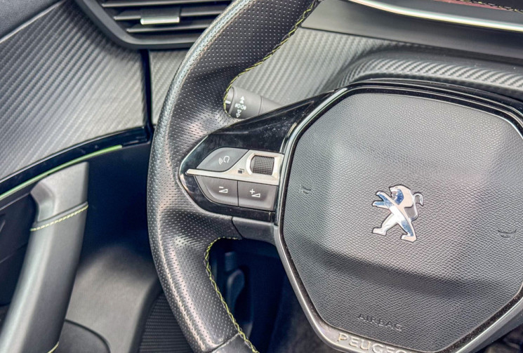 Peugeot 2008 1.5 BlueHDi 102 cv GT-Line Focal Toit ouvrant LED Angle Mort 