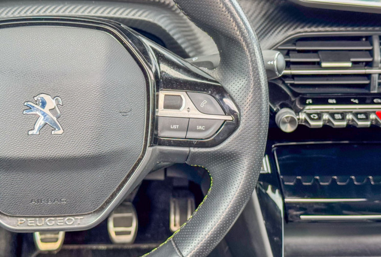 Peugeot 2008 1.5 BlueHDi 102 cv GT-Line Focal Toit ouvrant LED Angle Mort 