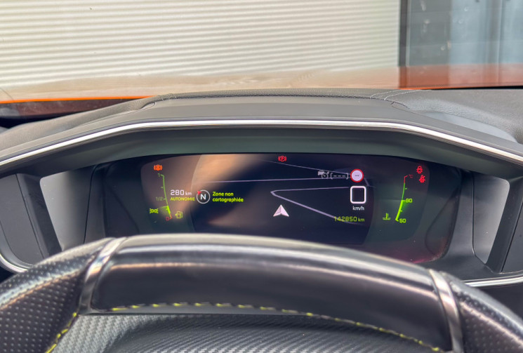 Peugeot 2008 1.5 BlueHDi 102 cv GT-Line Focal Toit ouvrant LED Angle Mort 