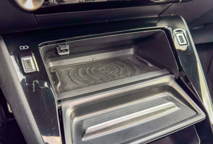 Peugeot 2008 1.5 BlueHDi 102 cv GT-Line Focal Toit ouvrant LED Angle Mort 