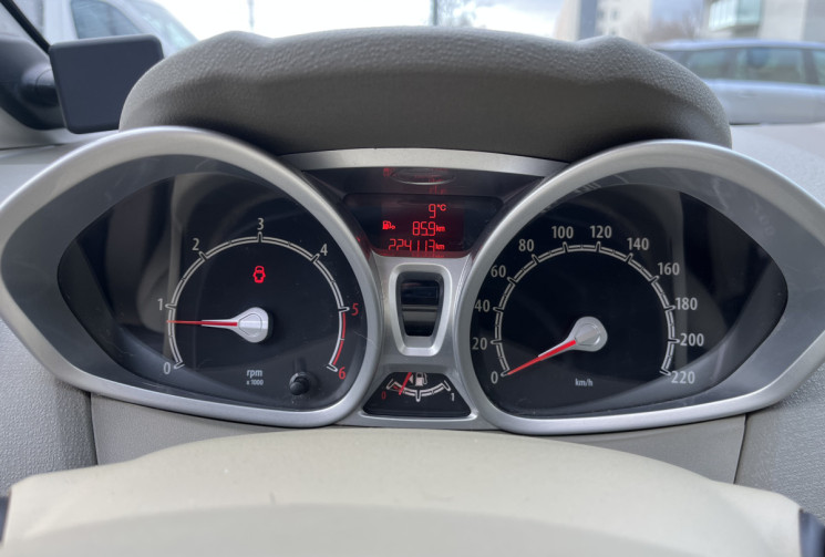 Ford Fiesta VI 3 portes 1.4 TDCi 68 cv