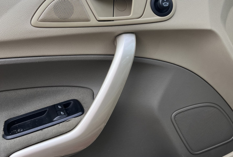 Ford Fiesta VI 3 portes 1.4 TDCi 68 cv