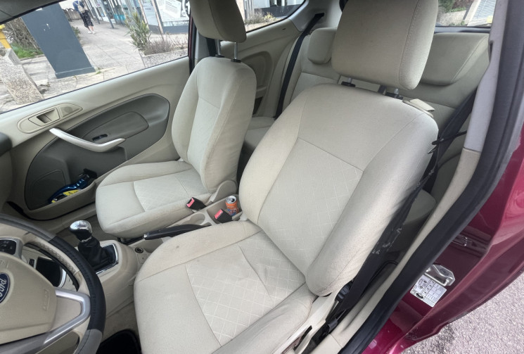 Ford Fiesta VI 3 portes 1.4 TDCi 68 cv