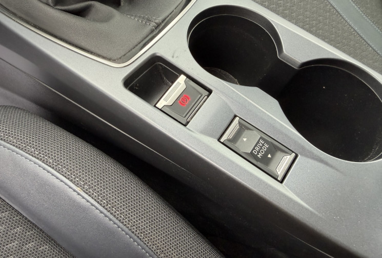 Peugeot 2008 1.2 ALLURE 100 BVM6 / CAMERA DE RECUL / CARPLAY 