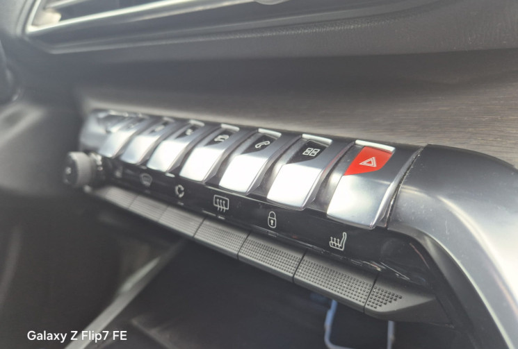 Peugeot 3008 II 2.0  EAT6 S&S GT LINE 181 CV * CARNET D'ENTRETIEN COMPLET * 