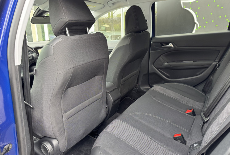 Peugeot 308 1.2 THP 130 ALLURE * GPS * CARPLAY * CAMERA * LED * DISTRI OK 12/2025