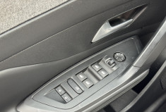 Peugeot 308 ALLURE Pack 1.5 HDI 130 EAT8 / Camera / Carplay / Lumière ambiance / FULL Entretien  
