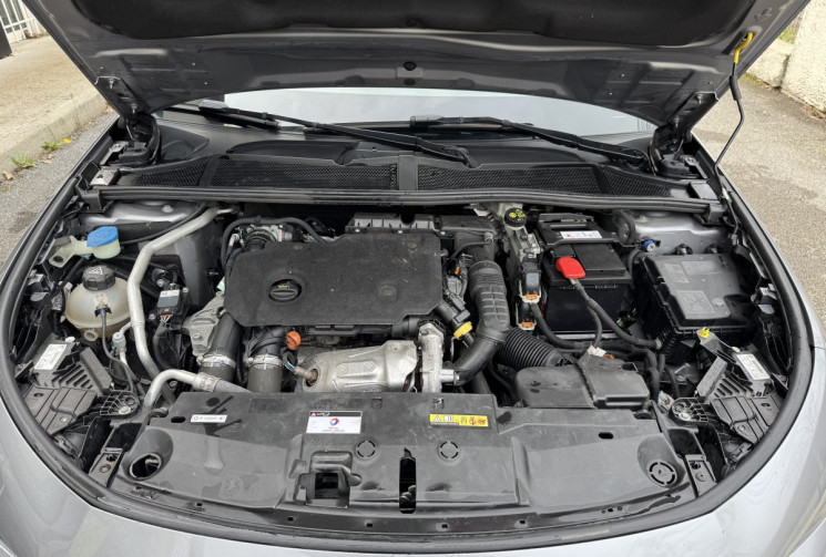 Peugeot 308 ALLURE Pack 1.5 HDI 130 EAT8 / Camera / Carplay / Lumière ambiance / FULL Entretien  