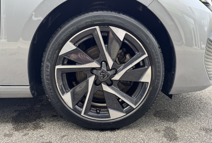 Peugeot 308 ALLURE Pack 1.5 HDI 130 EAT8 / Camera / Carplay / Lumière ambiance / FULL Entretien  