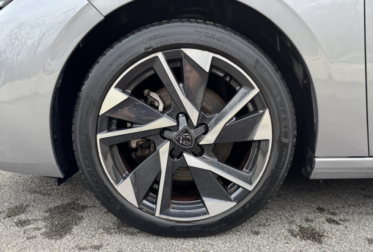 Peugeot 308 ALLURE Pack 1.5 HDI 130 EAT8 / Camera / Carplay / Lumière ambiance / FULL Entretien  