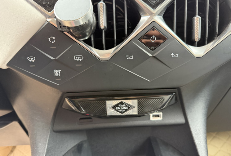 DS DS 3 PURETECH 130 CONNECTED CHIC - DISTRIBUTION NEUVE