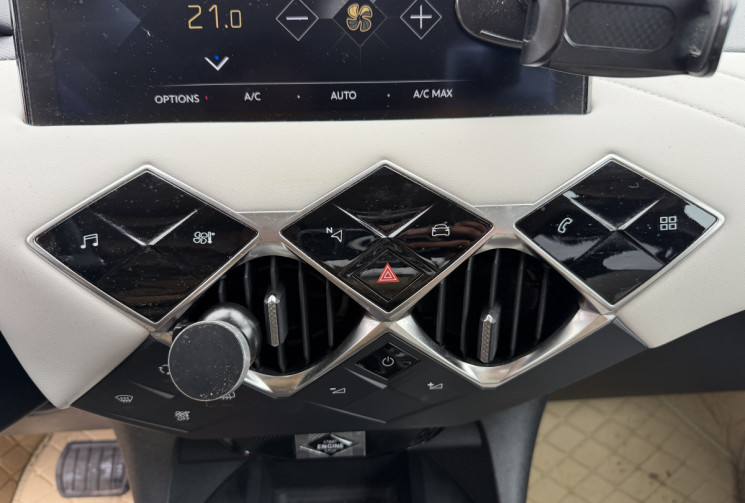 DS DS 3 PURETECH 130 CONNECTED CHIC - DISTRIBUTION NEUVE