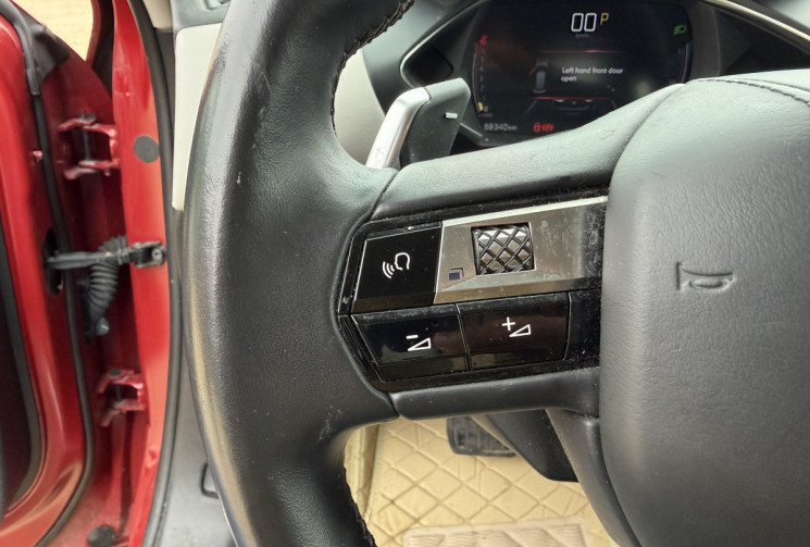 DS DS 3 PURETECH 130 CONNECTED CHIC - DISTRIBUTION NEUVE