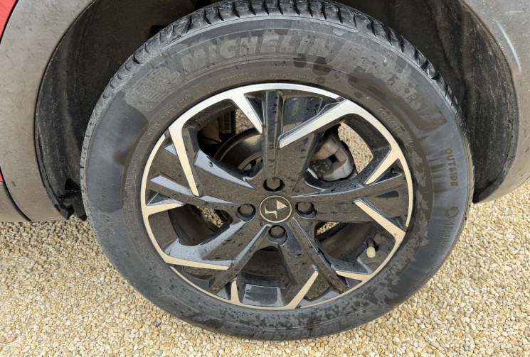 DS DS 3 PURETECH 130 EAT8 CONNECTED CHIC - DISTRIBUTION NEUVE