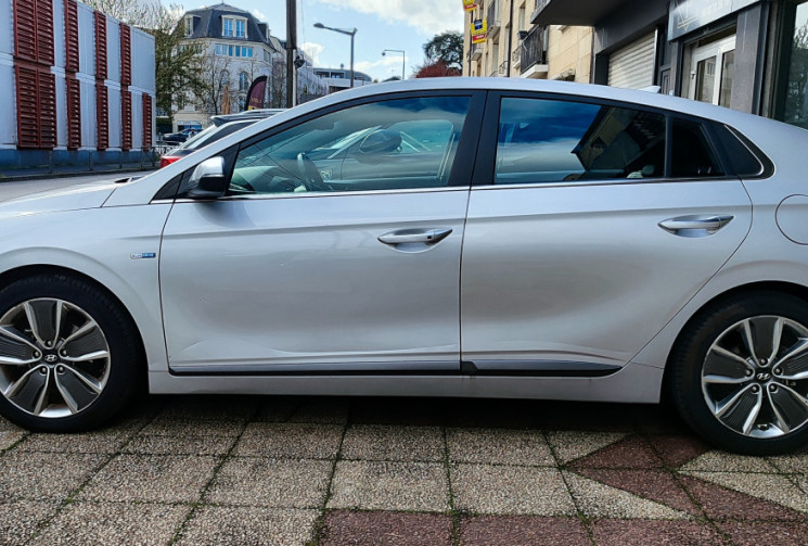 Hyundai Ioniq 1.6 GDi 141 hybrid DCT6 105 cv Executive