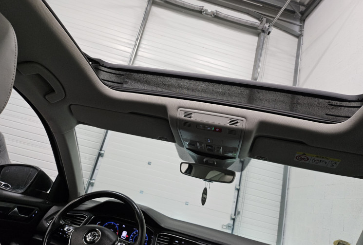 Volkswagen T-Roc 2.0 TDI DSG7 150 cv, Carat Exclusive / Toit Panoramique / CarPlay 