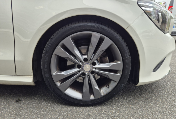 Mercedes CLA Shooting Brake 220 d Sensation 7G-DCT