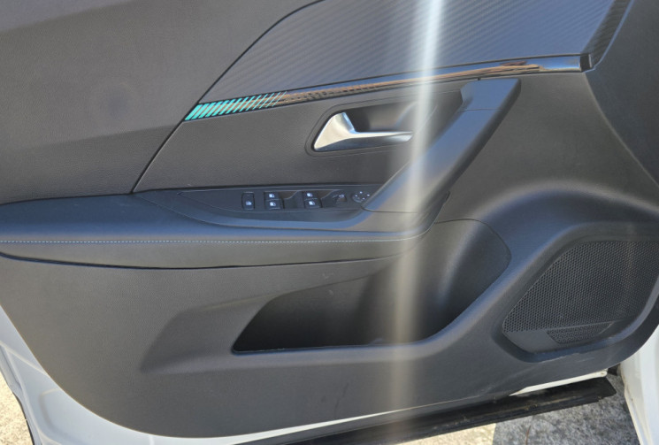 Peugeot 2008 HDI 110 ALLURE / ENTRETIEN A JOUR 