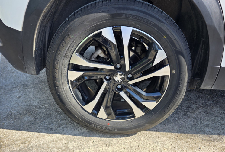 Peugeot 2008 1.5 HDI 110 ALLURE / ENTRETIEN A JOUR 