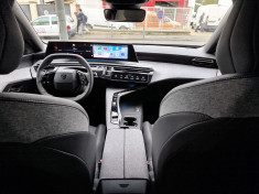 Peugeot 3008 III 1.2 Hybrid // ALLURE // e-DSC6 136 cv