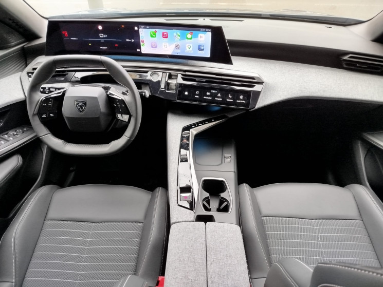 Peugeot 3008 III 1.2 Hybrid // ALLURE // e-DSC6 136 cv