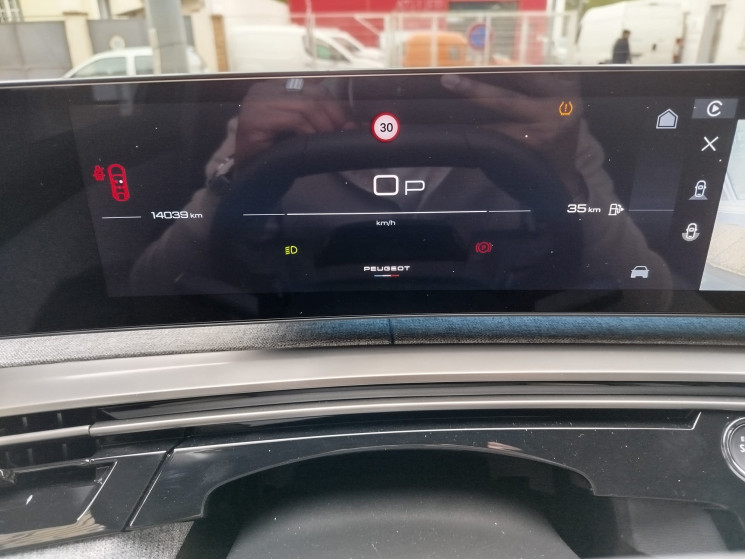 Peugeot 3008 III 1.2 Hybrid // ALLURE // e-DSC6 136 cv