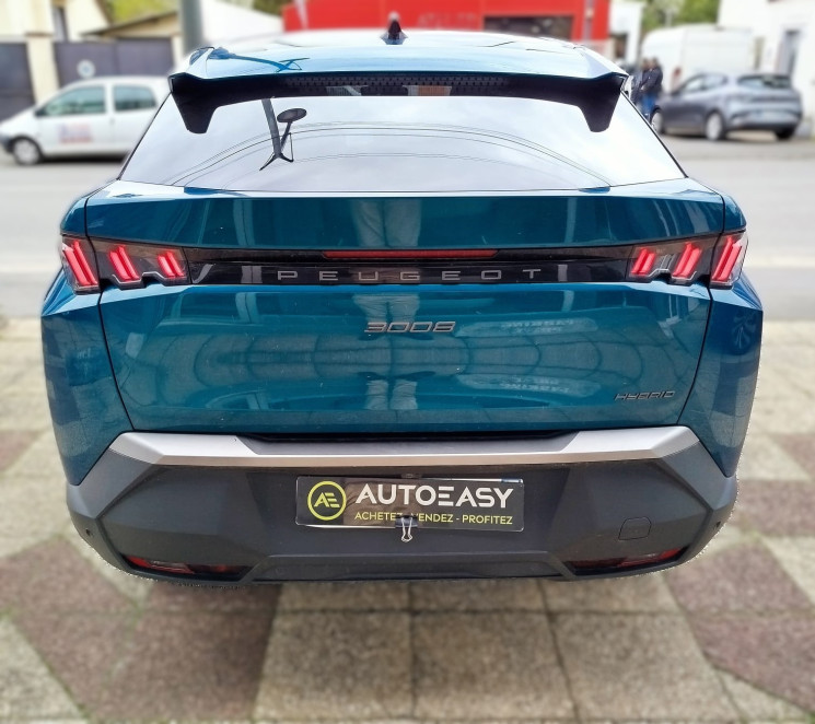 Peugeot 3008 III 1.2 Hybrid // ALLURE // e-DSC6 136 cv